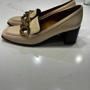 **SOLD** TORY BURCH IVORY BLOCK HEEL LOAFERS 8